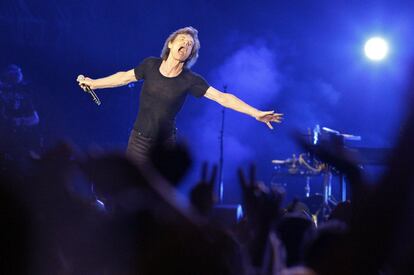 El vocalista de la banda británica, Mick Jagger, en uno de sus gestos más habituales encima de un escenario.
