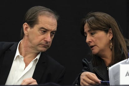 Ángela Buitrago y Carlos Beristain en el museo Memoria y Tolerancia.