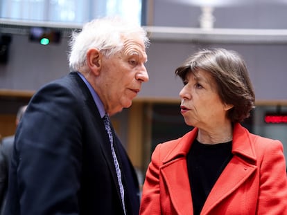 El alto representante para Política Exterior de la UE, Josep Borrell, y la ministra francesa de Asuntos Exteriores, Catherine Colonna, este lunes en Bruselas.