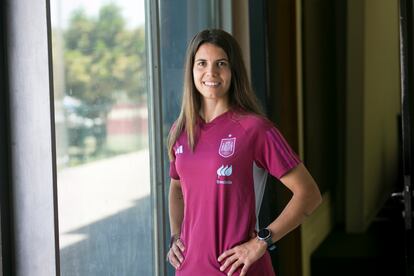 Alba Redondo, jugadora de la selección española de futbol, fotografiada en La Ciudad Deportiva de Las Rozas.