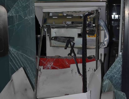 Estado en que quedó el cajero automático tras el intento de robo.