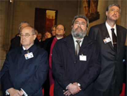 José María Cuevas, Cándido Méndez y José María Fidalgo; Luisa Fernanda Rudi, Ana Palacio, Eduardo Zaplana y Ana Pastor.
