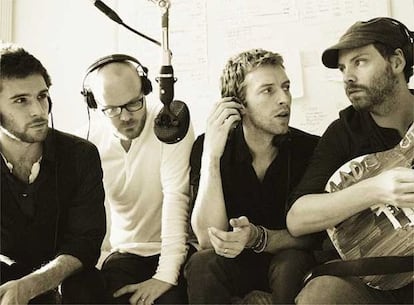 La banda británcia Coldplay, que trabaja con la discográfica Parlophone, parte de EMI Recording Limited