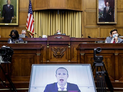 Mark Zuckerberg, durante una intervención por videoconferencia en una audiencia antimonopolio del Congreso de EE UU en julio.