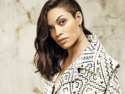 Rosario Dawson: «La moda es tan personal que define quién eres»