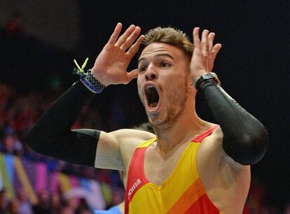 &Oacute;scar Husillos, tras ganar los 400m en la pista de Birmingham, antes de conocer su descalificaci&oacute;n.