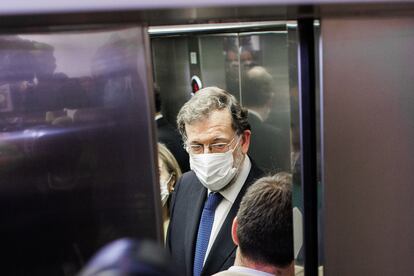 Mariano Rajoy, en un ascensor del Congreso tras comparecer, el pasado 13 de diciembre, ante la comisión de investigación del 'caso Kitchen'.