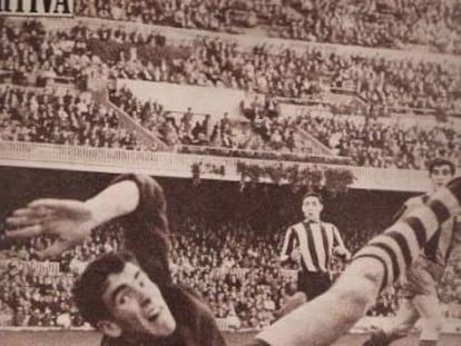 Iribar, contra el Bar&ccedil;a en 1962.