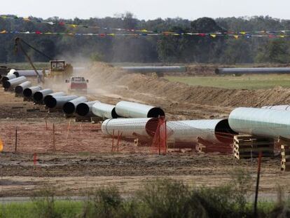 Fragmentos de tuber&iacute;as para un oleoducto en Summer, Texas.