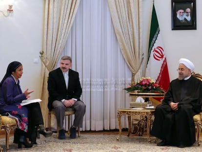 O presidente do Irã, Hassan Rohani, com o chanceler venezuelano.