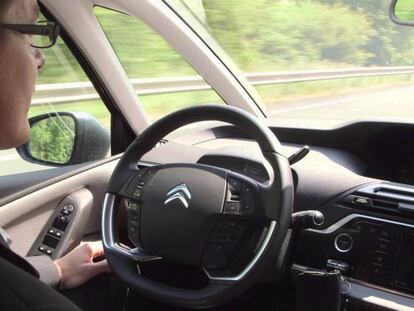 Hoy viajará de Vigo a Madrid el primer coche sin conductor en España