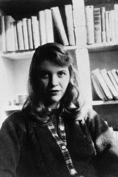 Imagen de la poetisa norteamericana Sylvia Plath, que se suicidó a los 30 años en Londres.