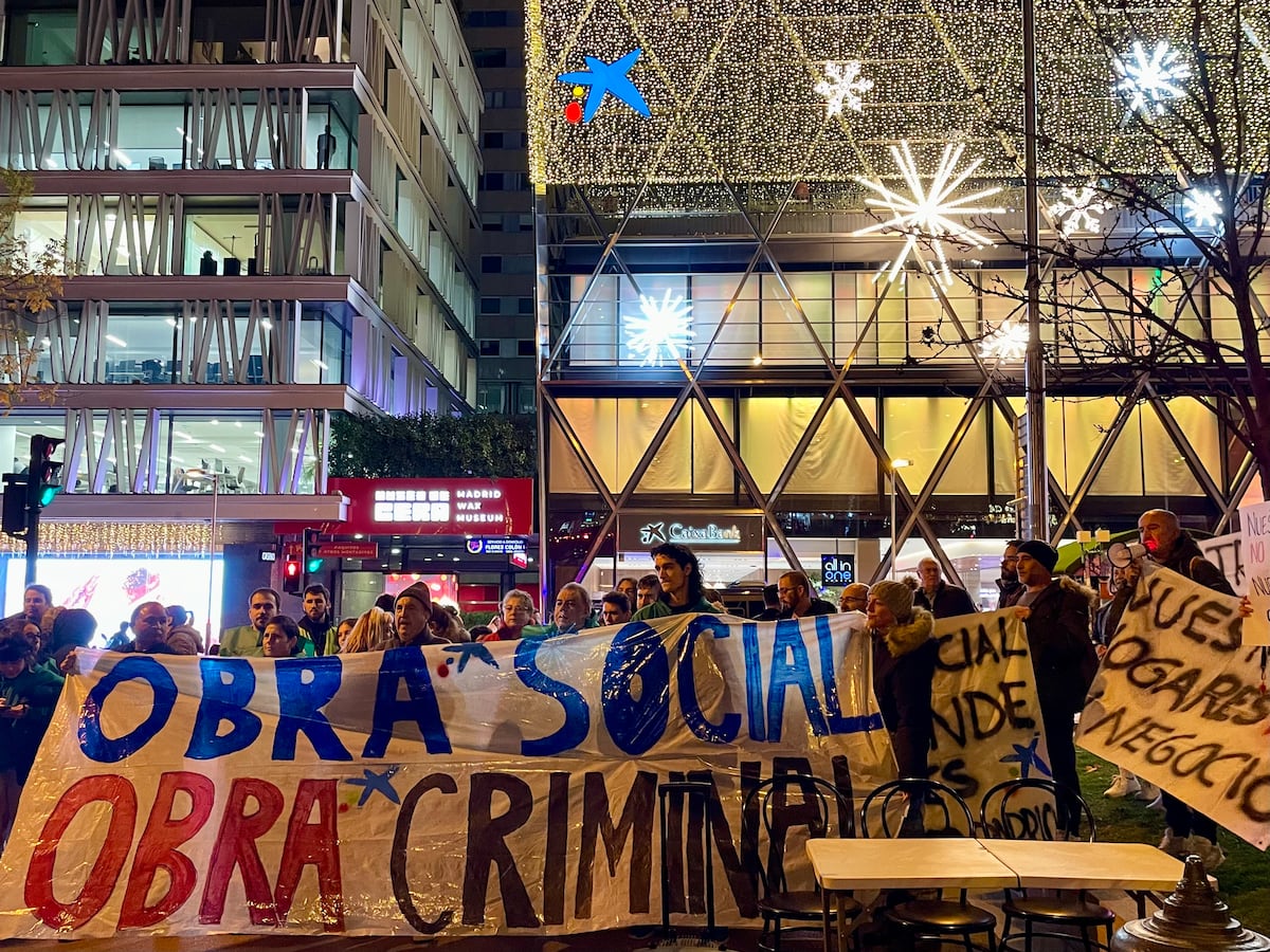 60 familias denuncian a la Fundación la Caixa por los “desahucios silenciosos” en varios bloques de vivienda social de Madrid