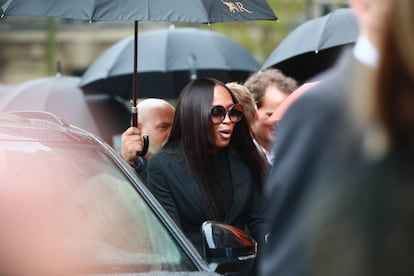 La modelo Naomi Campbell, a su llegada al funeral.