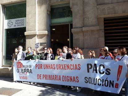 Protesta de trabajadores de los PAC en Vigo.