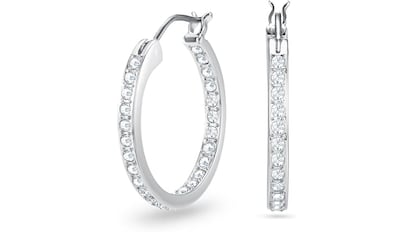 View of Swarovski earrings with discount on Amazon.