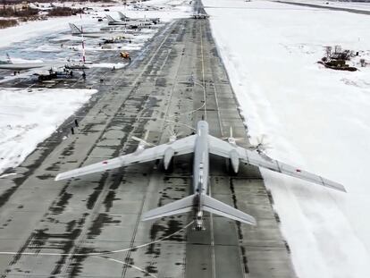 Imagen del Ministerio de Defensa ruso, que muestra la base militar de Engels, atacada este lunes por un dron, en enero de 2022.