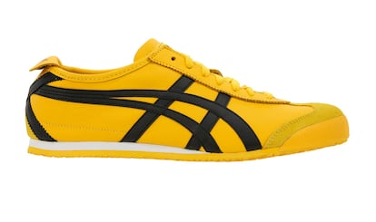 'Tai Chi' de Onitsuka Tiger

Uma Thurman se enfretaba a 'los 88 maniacos' en Kill Bill (Tarantino, 2003) enfundada en el chándal de Bruce Lee y las 'Onitsuka Tiger' amarillas y negras. A día de hoy son un modelo de culto y objeto de deseo para cualquier cinéfilo.