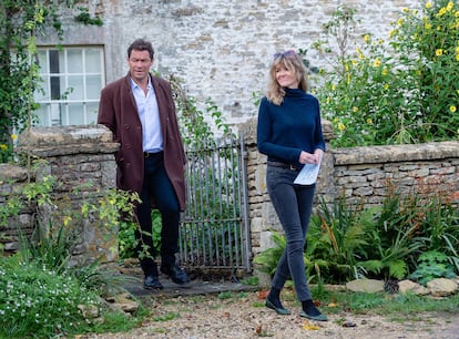 El actor Dominic West y su esposa, Catherine FitzGerald, comparecieron ante los medios en Cotswods, Reino Unido, el 13 de octubre para reafirmar la solidez de su matrimonio.