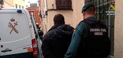 Imagen de uno de los arrestados por la Guardia Civil en la Operación Petunia.