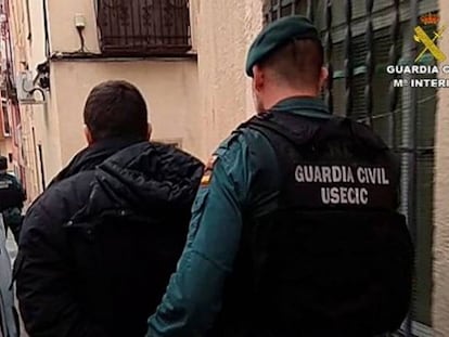 Imagen de uno de los arrestados por la Guardia Civil en la Operación Petunia.