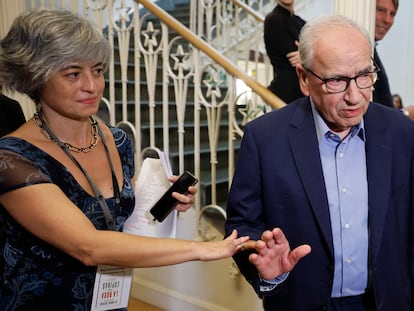 El exvicepresidente del Gobierno Alfonso Guerra, el miércoles, durante la presentación de su libro 'La rosa y las espinas. El hombre detrás del político', en Madrid.