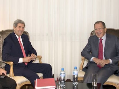 Los ministros de Exteriores de EE UU, John Kerry, y de Rusia, Sergei Lavrov, hoy en Ginebra.
