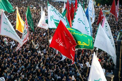 Tras las ceremonias que tuvieron lugar el sábado en Irak, está previsto que el homenaje nacional continúe en Teherán, Mashhad (noreste) y Qom (centro) hasta el entierro el martes en su ciudad natal Kerman (sudeste).