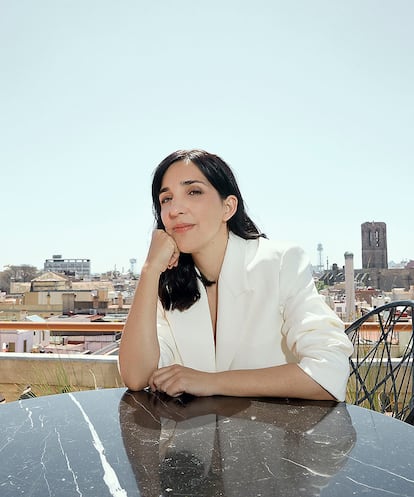 Alauda Ruiz de Azúa con chaqueta de FENDI.