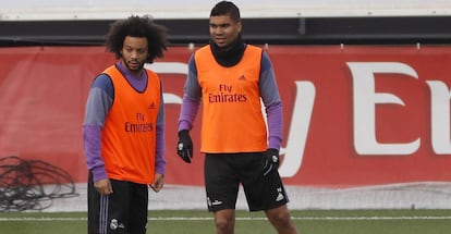 Marcelo e Casemiro em treino do Real.