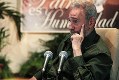 Fidel Castro, en una reunión con miembros del grupo humanitario Pastores por la Paz, el pasado lunes.