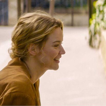 Virginie Efira, con su hijastra en 'Los hijos de otros'.
