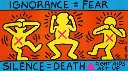 Keith Haring creó este póster en 1989, un año después de ser diagnosticado de SIDA. Lo hizo para el grupo ACT UP ( ‘Pórtate mal’, acrónimo de AIDS Coalition to Unleash Power), fundado en Nueva York para crear conciencia sobre la enfermedad y promover políticas necesarias para su tratamiento. En la ilustración, al igual que los monos sabios, las tres figuras humanas se tapan los ojos para no ver, los oídos para no escuchar y la boca para no hablar. La actitud de los muñecos y el texto (“Ignorancia=miedo. Silencio=muerte”)  representan a quienes no aceptan que están infectados por el virus del SIDA, obran como si no existiera y se niegan a saber más. En 1990, Haring murió a los 31 años de una enfermedad que hoy padecen casi 37 millones de personas en el mundo.