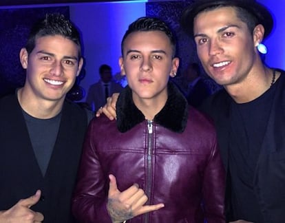 James, Kevin Roldán y Ronaldo, en la fiesta de cumpleaños del jugador portugués.