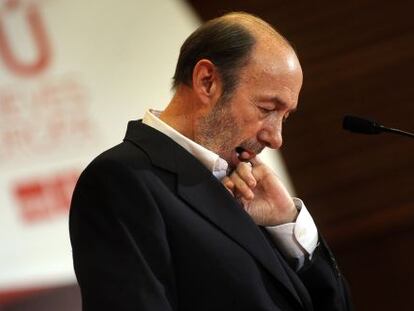Rubalcaba, en un acto de campaña de las europeas el pasado mayo.