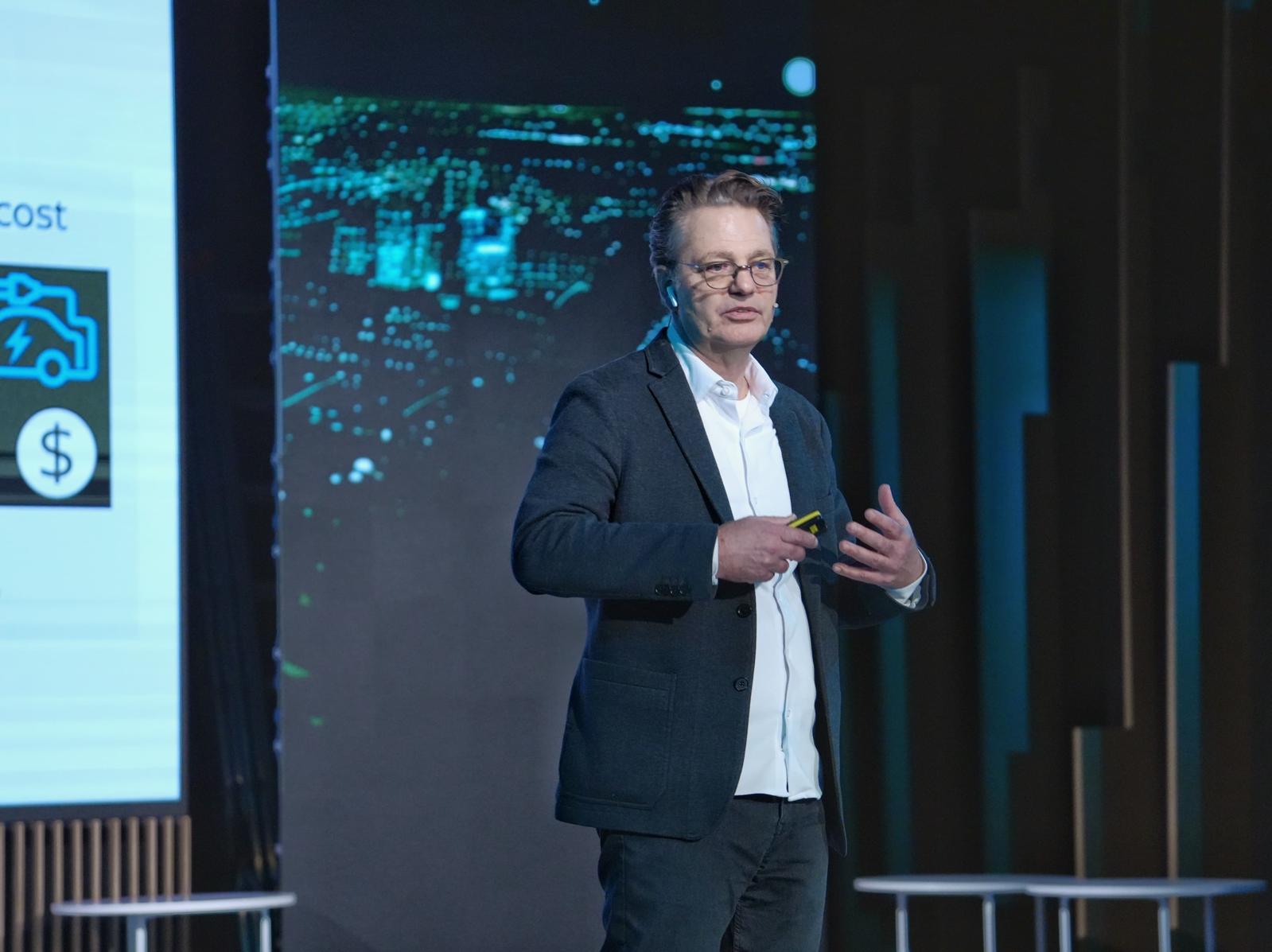 Maarten Sierhuis, vicepresidente de tecnología e innovación de Nissan Global, durante el X Foro Nissan en Madrid.