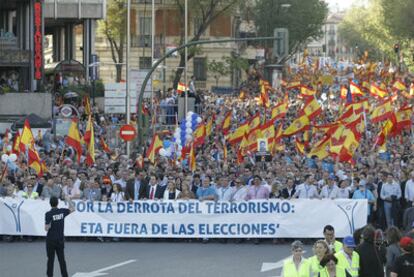 Cabecera de la manifestación a su llegada a la plaza de Colón.