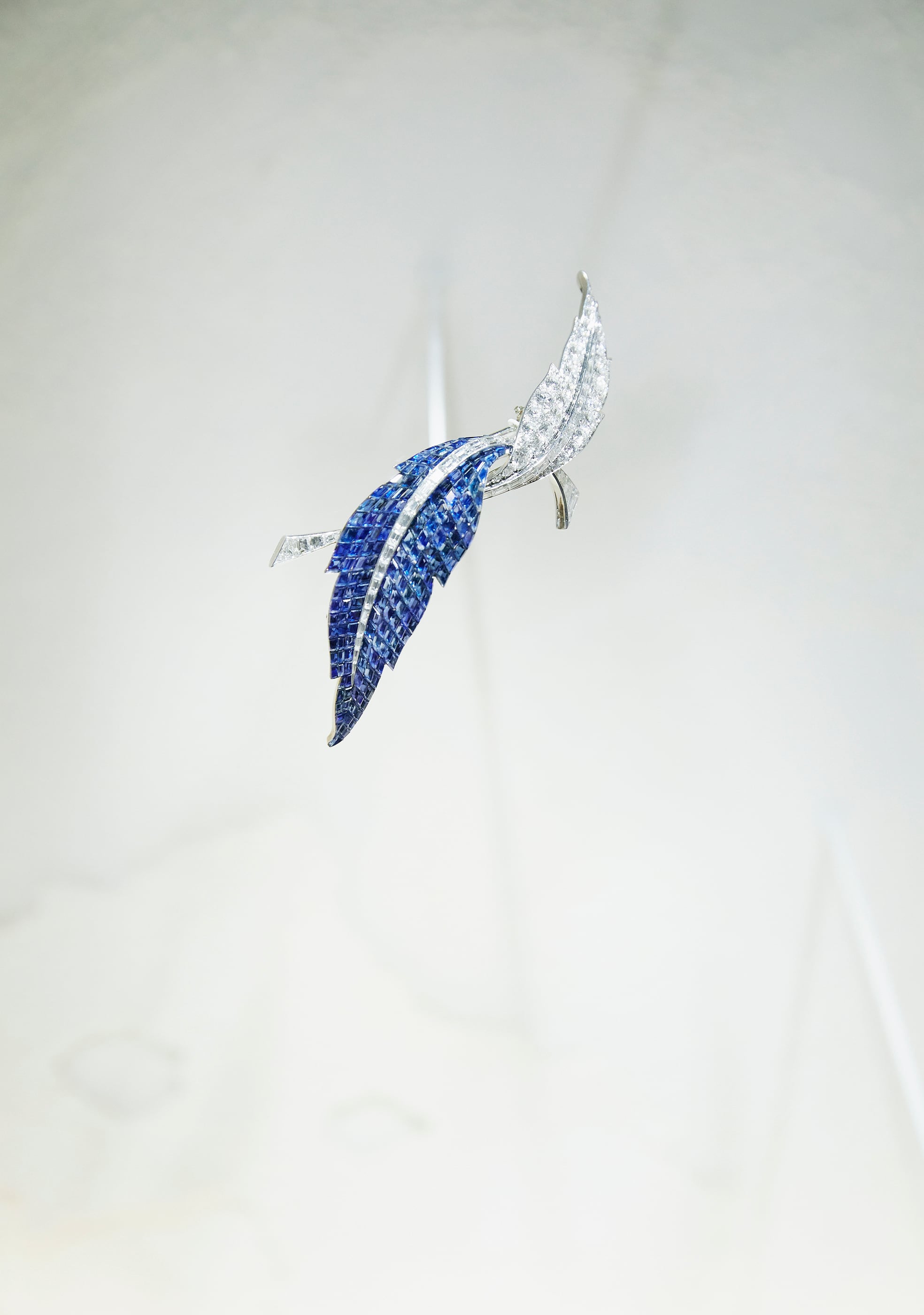 Pájaros que revolotean, flores que se abren, hojas que caen… Dentro del taller de Van Cleef & Arpels