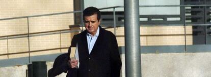 El expresidente balear Jaume Matas abandona el m&oacute;dulo de r&eacute;gimen abierto del Centro Penitenciario de Segovia