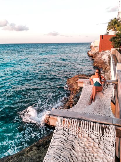 Hamacas del hotel B Unique en Cozumel, México.