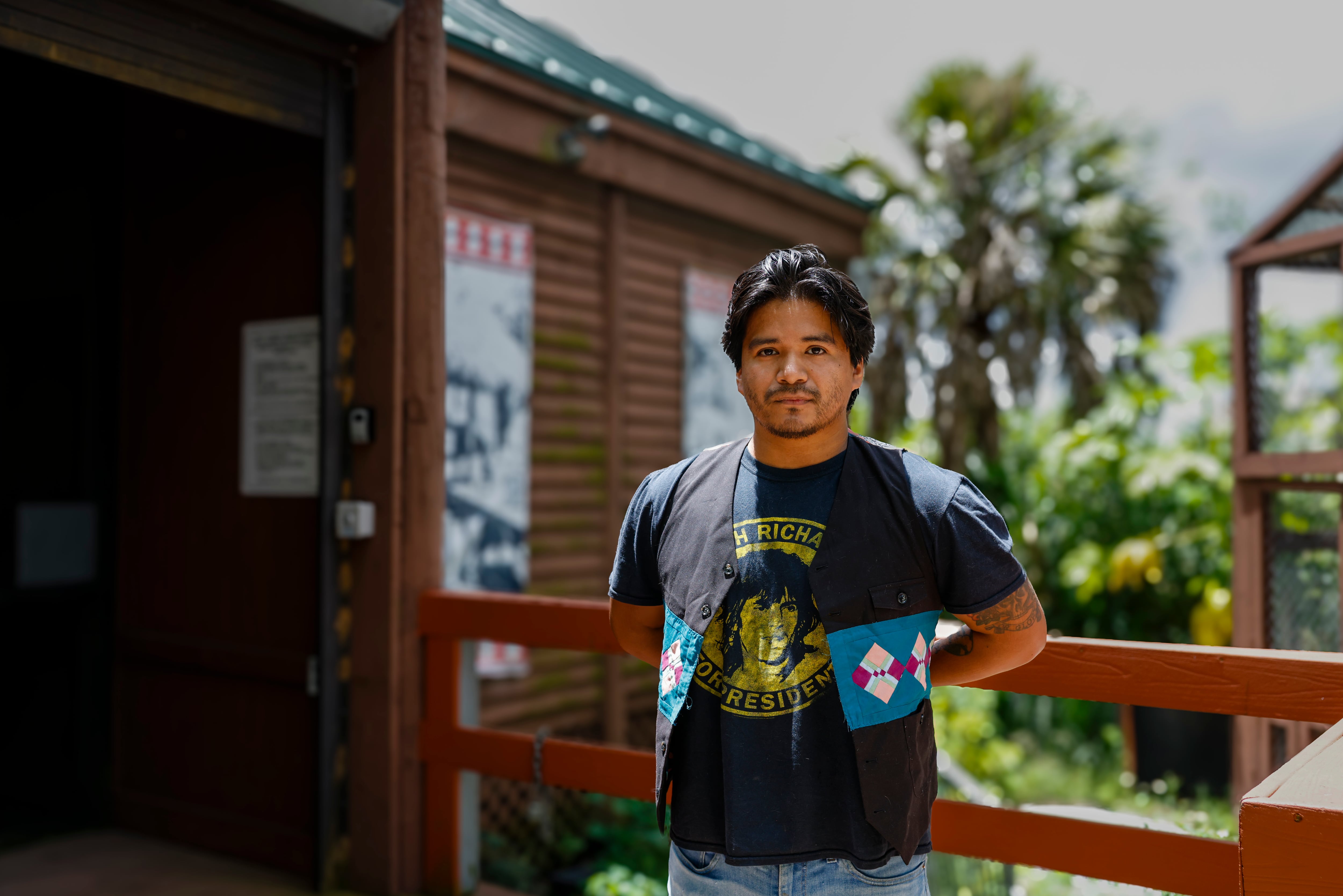 Troy Sanders, guía turístico en el Museo de los Miccosukee, en los Everglades, Florida.