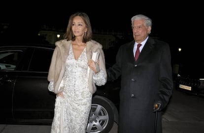 Isabel Preysler y Mario Vargas Llosa llegan al Teatro Real de Madrid el pasado 13 de noviembre.