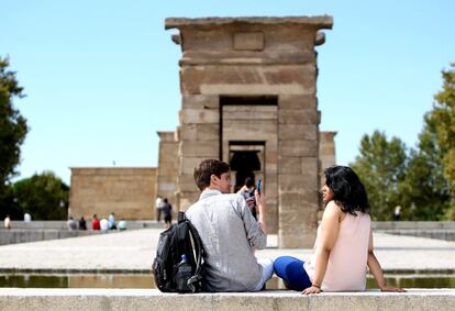 El Templo de Debod reabre parcialmente al público tras recuperar la temperatura adecuada para visitantes, trabajadores y la conservación del monumento.