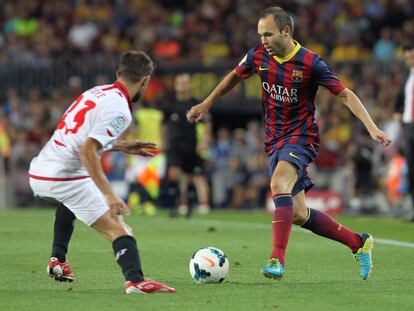 Iniesta encara aCoke.