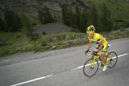 Durante la etapa de hoy el líder, Voeckler, ha sufrido los ataques de sus rivales y ha perdido más de tres minutos en la meta.