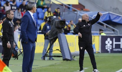 Sampaoli dirigiendo a su equipo ante Las Palmas.