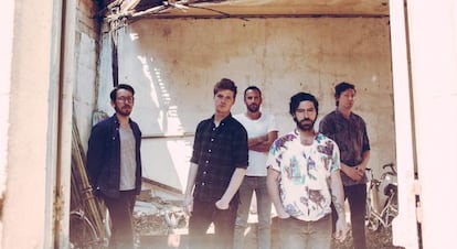 El grupo brit&aacute;nico, Foals, en una foto promocional.