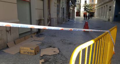 Lugar del suceso en la calle Sebasti&aacute;n Souvir&oacute;n de M&aacute;laga. 