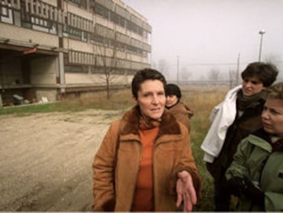 Isabel Izquierdo, vicedirectora de Colecciones del Museo de Ciencias Naturales, en la nave de Arganda.