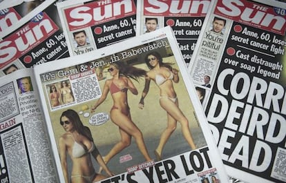 'The Sun' apareció este martes en los quioscos sin su característica página tres de una chica en 'topless'.